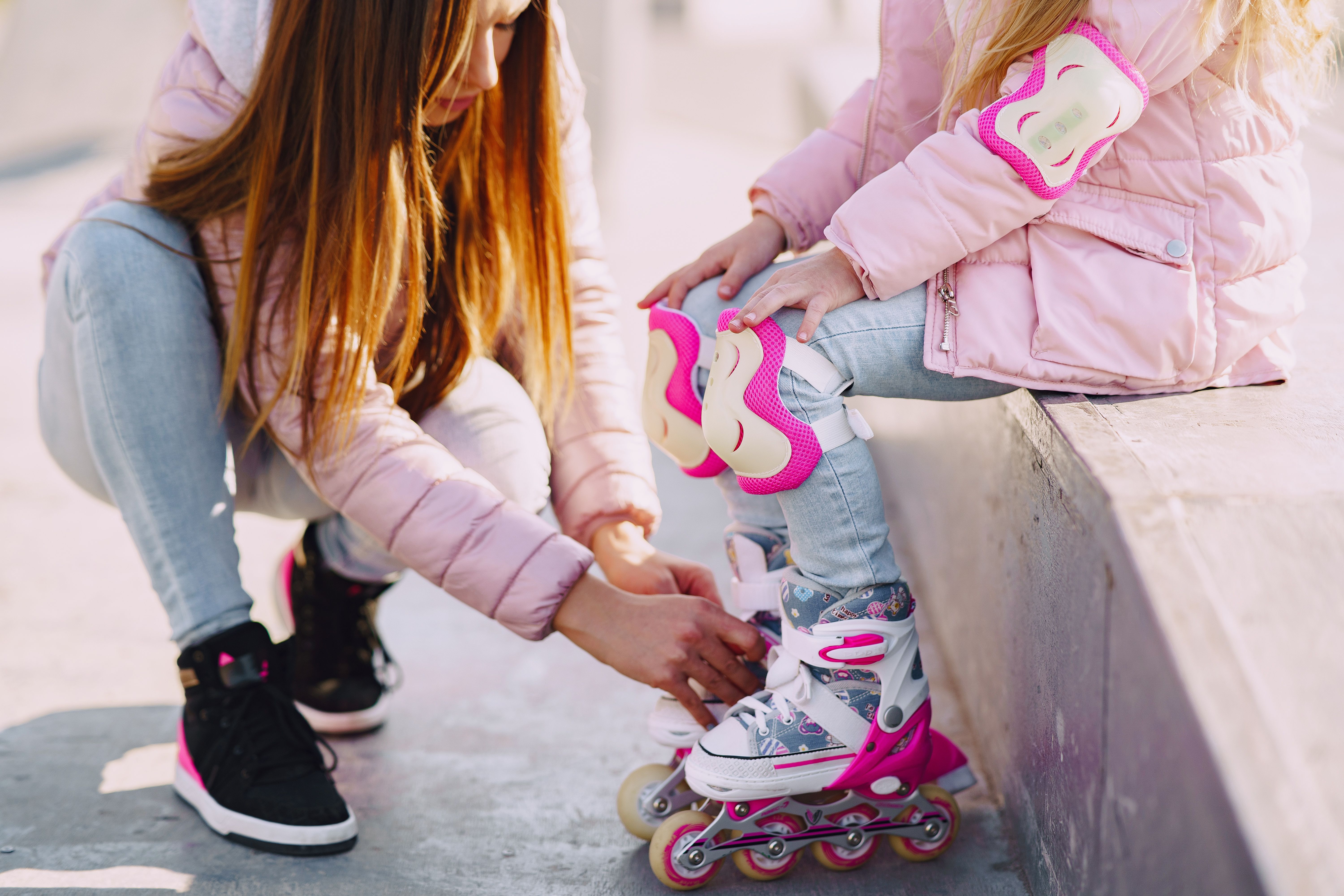 Niña practicando patinaje en las Actividades Extraescolares de Grupo Japón